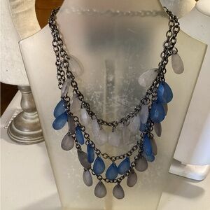 Statement necklace, 3 strands